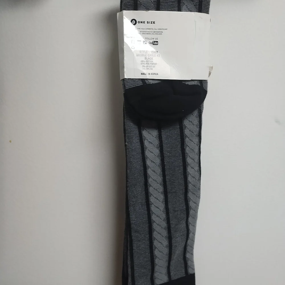 NWT Hue Double Cable Gray Y2K Knee High Socks For Moccasins & Skirts